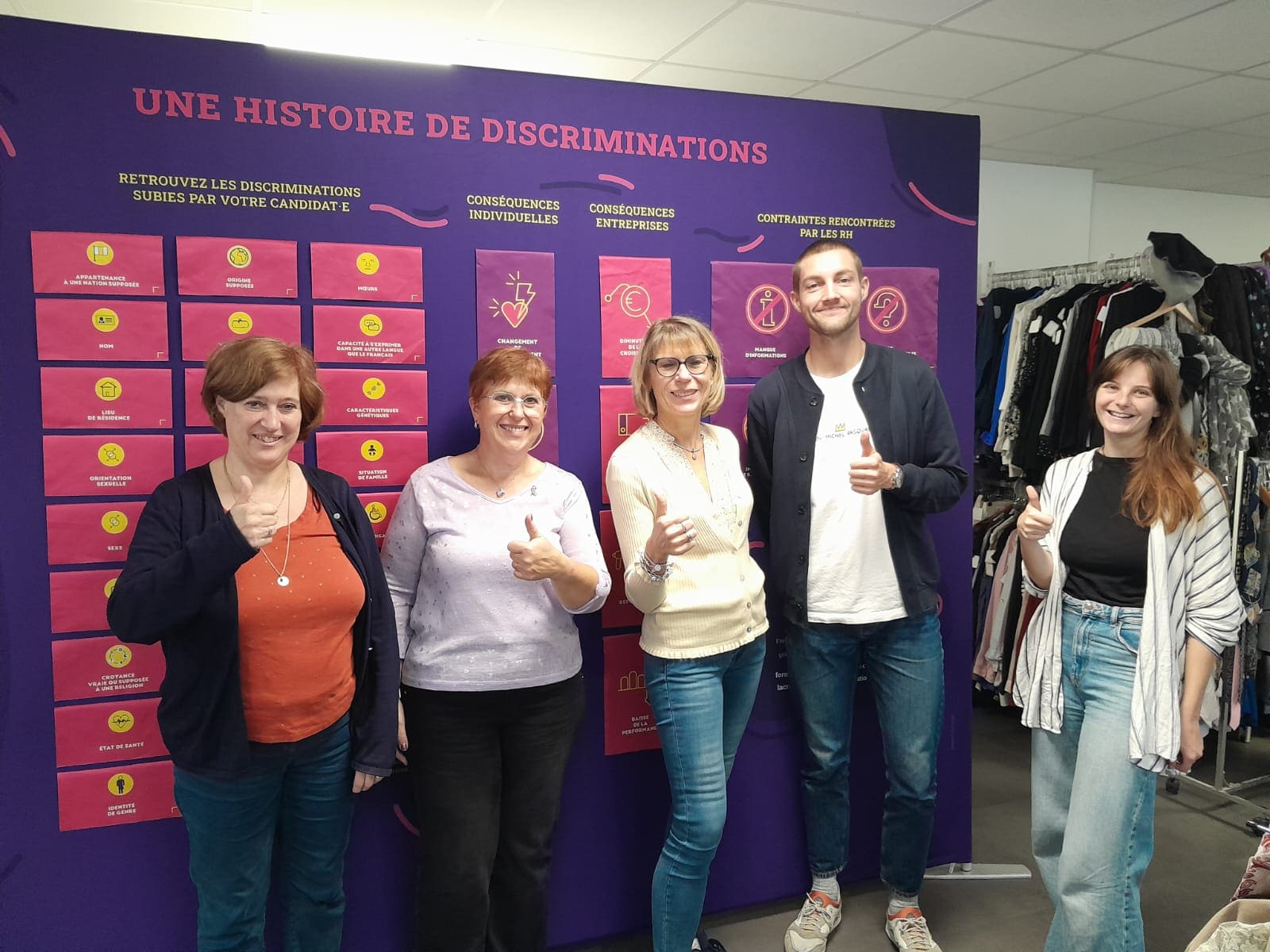 Faites du tri dans notre dressing solidaire !