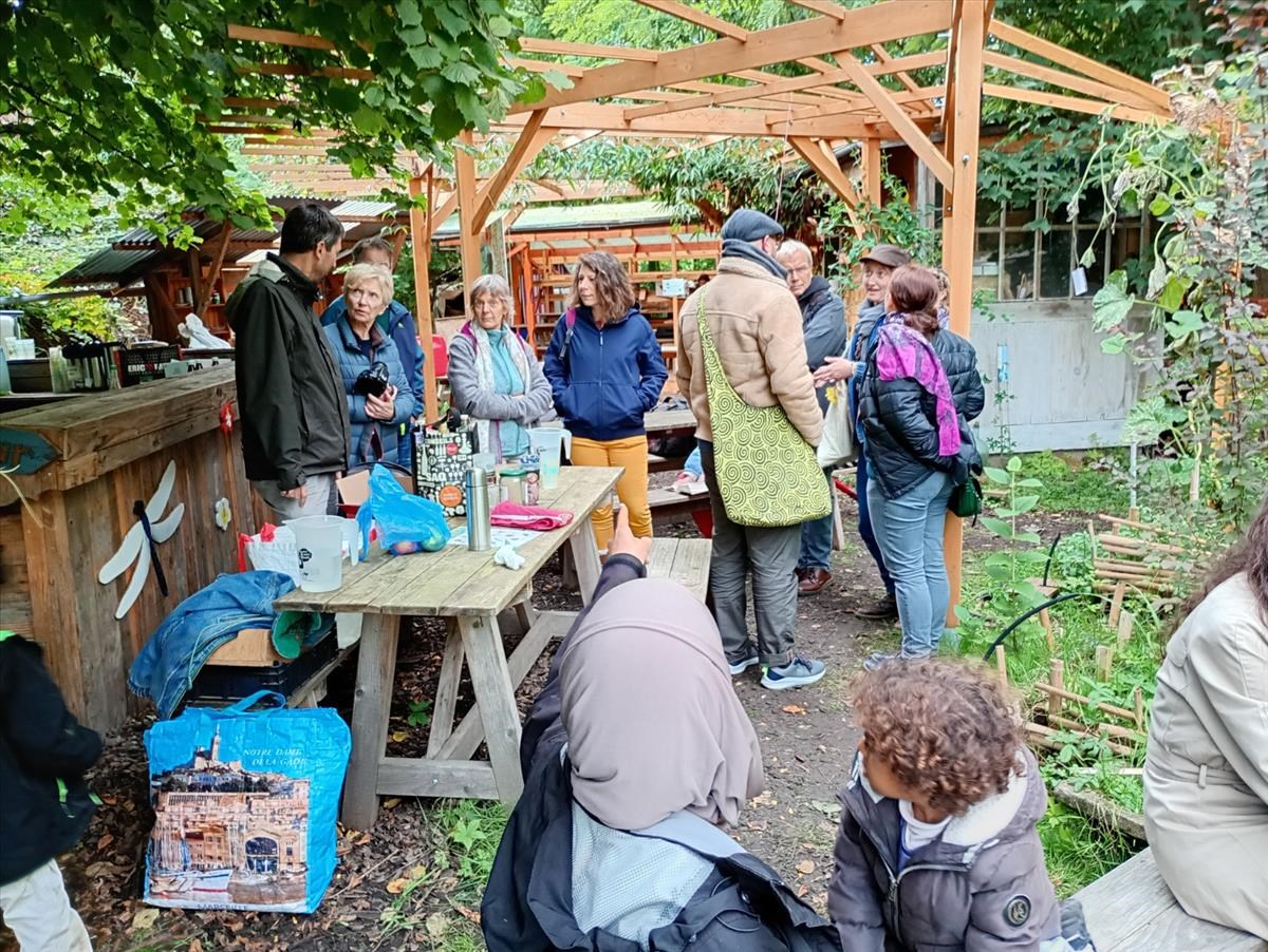 Construisez des toilettes sèches pour le Jardin partagé